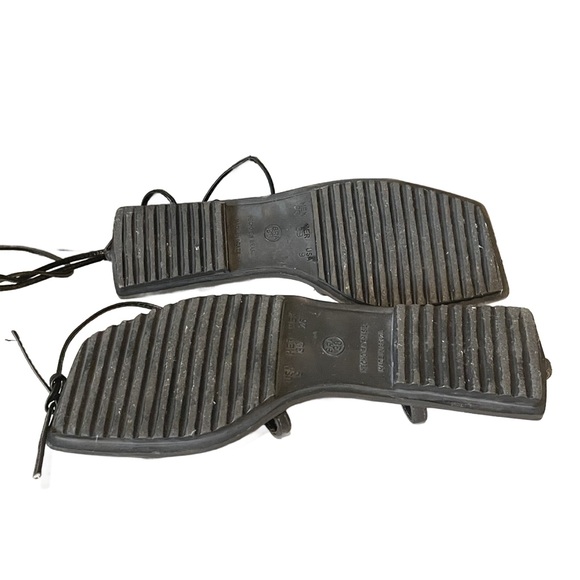 Vintage 90s BCBG Maxazria Wrap Around Black Sandals Sz 9 - Picture 9 of 10